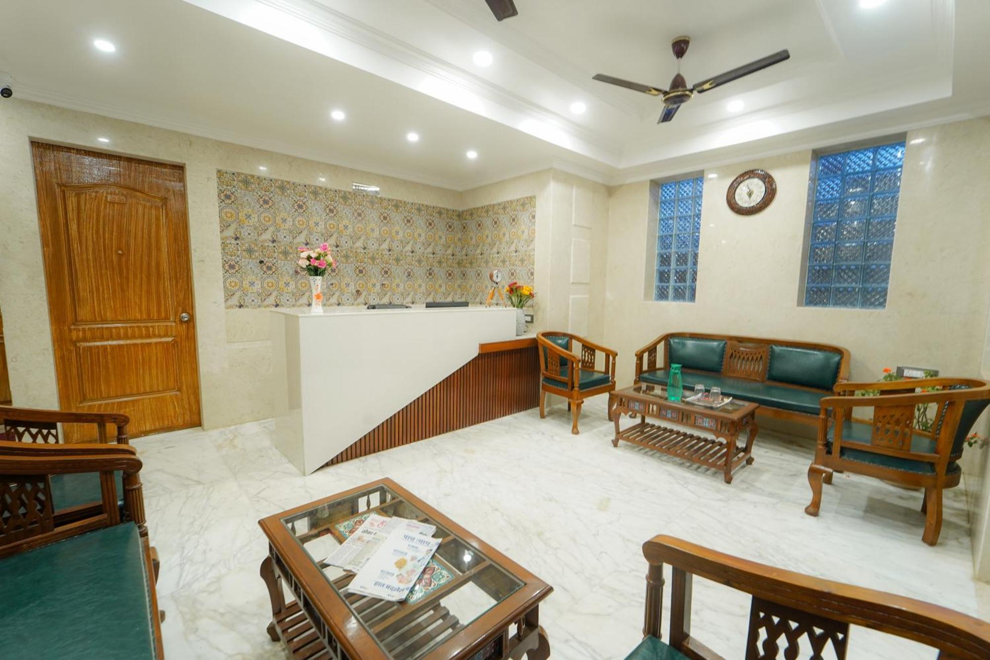 Hotel Bright Star Mahābaleshwar Екстериор снимка