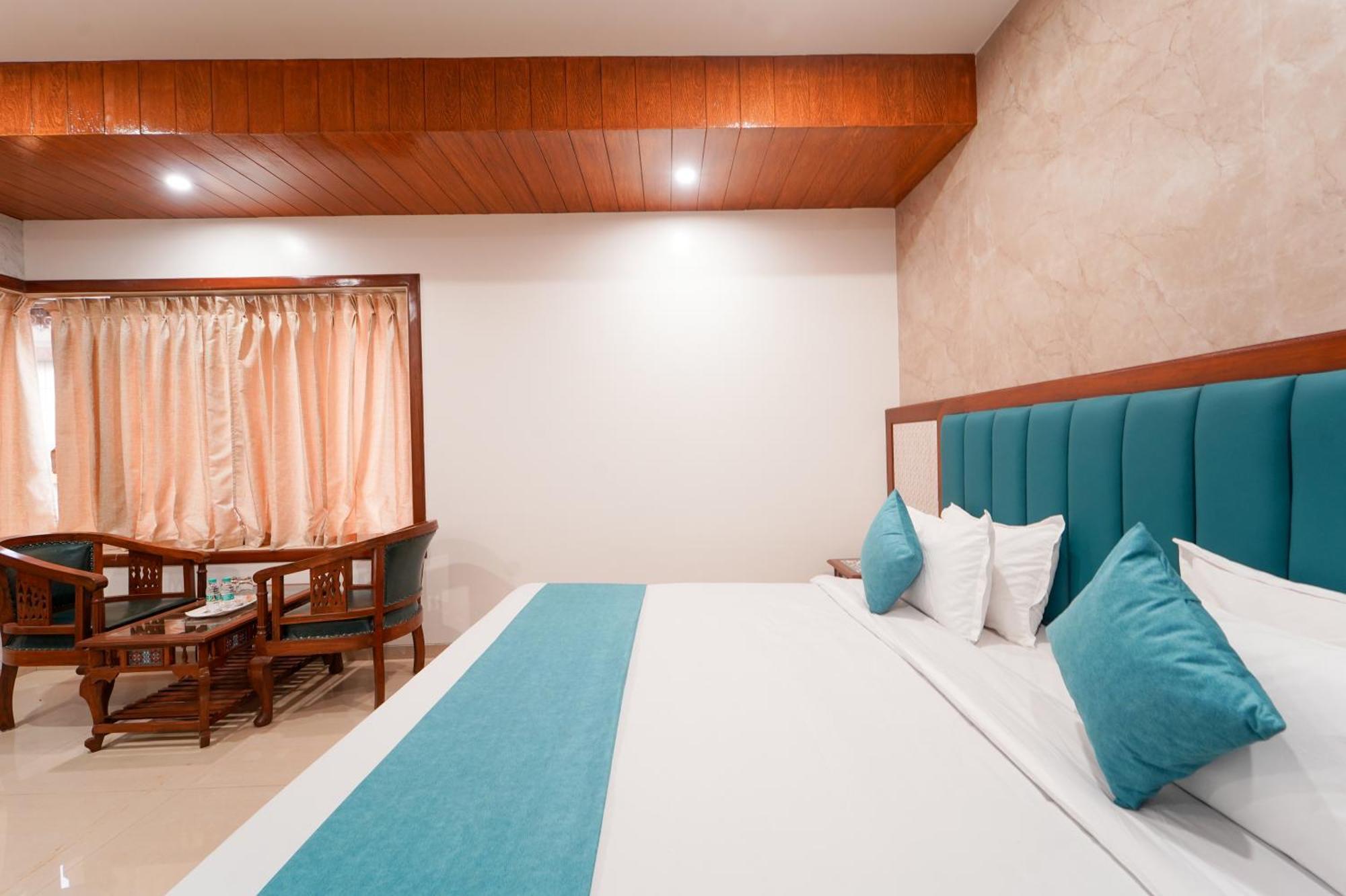 Hotel Bright Star Mahābaleshwar Екстериор снимка