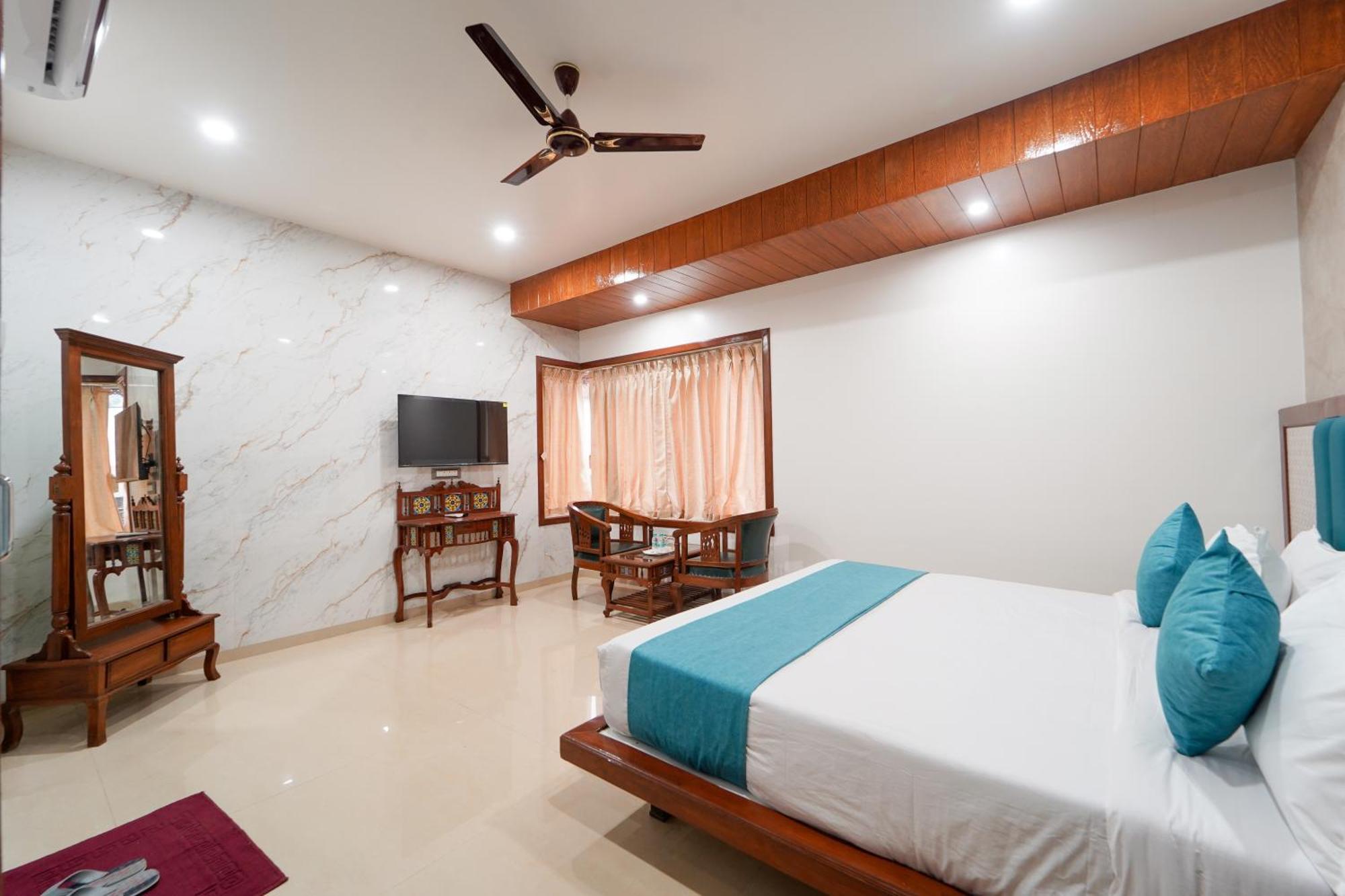 Hotel Bright Star Mahābaleshwar Екстериор снимка