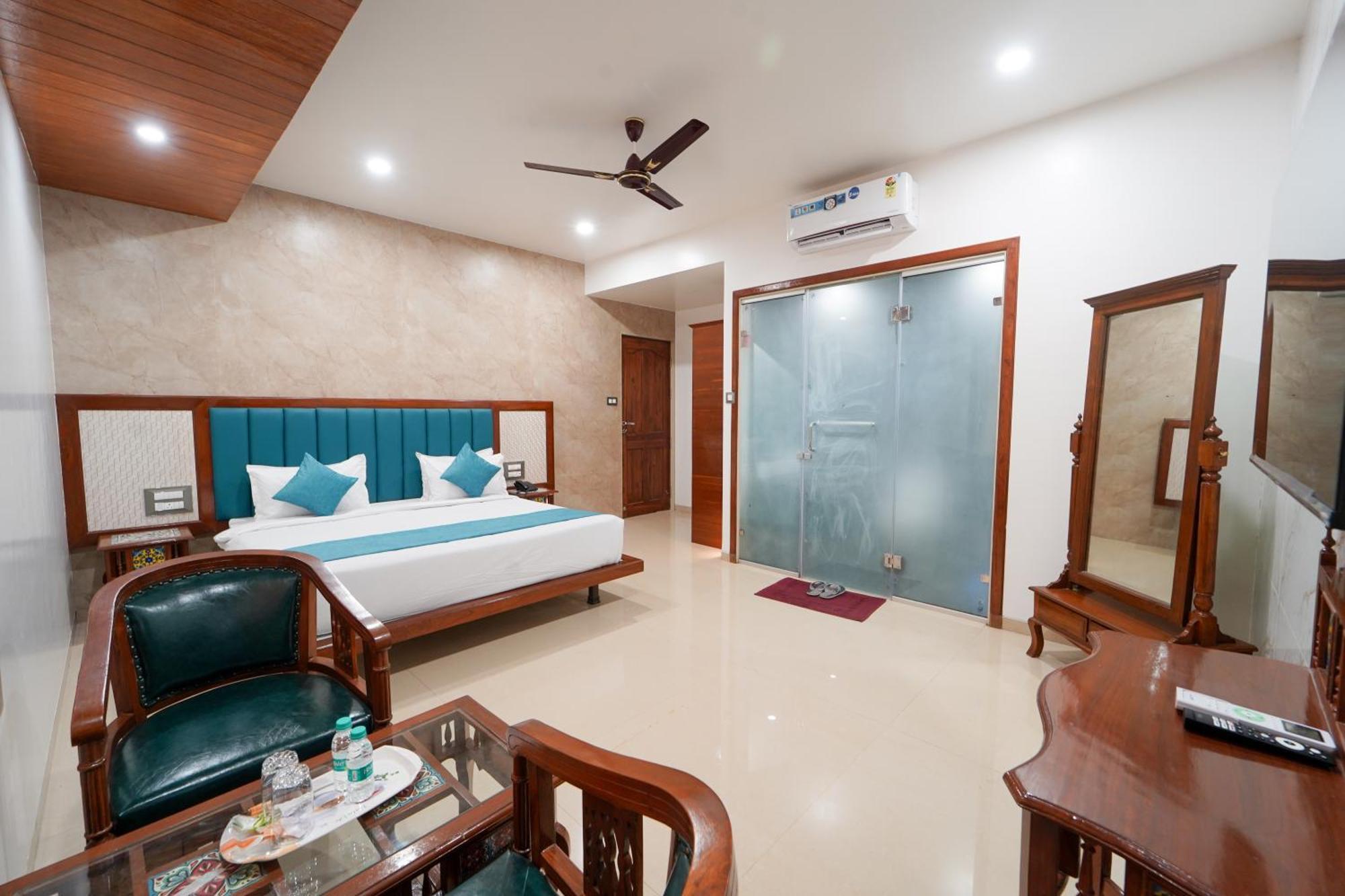 Hotel Bright Star Mahābaleshwar Екстериор снимка