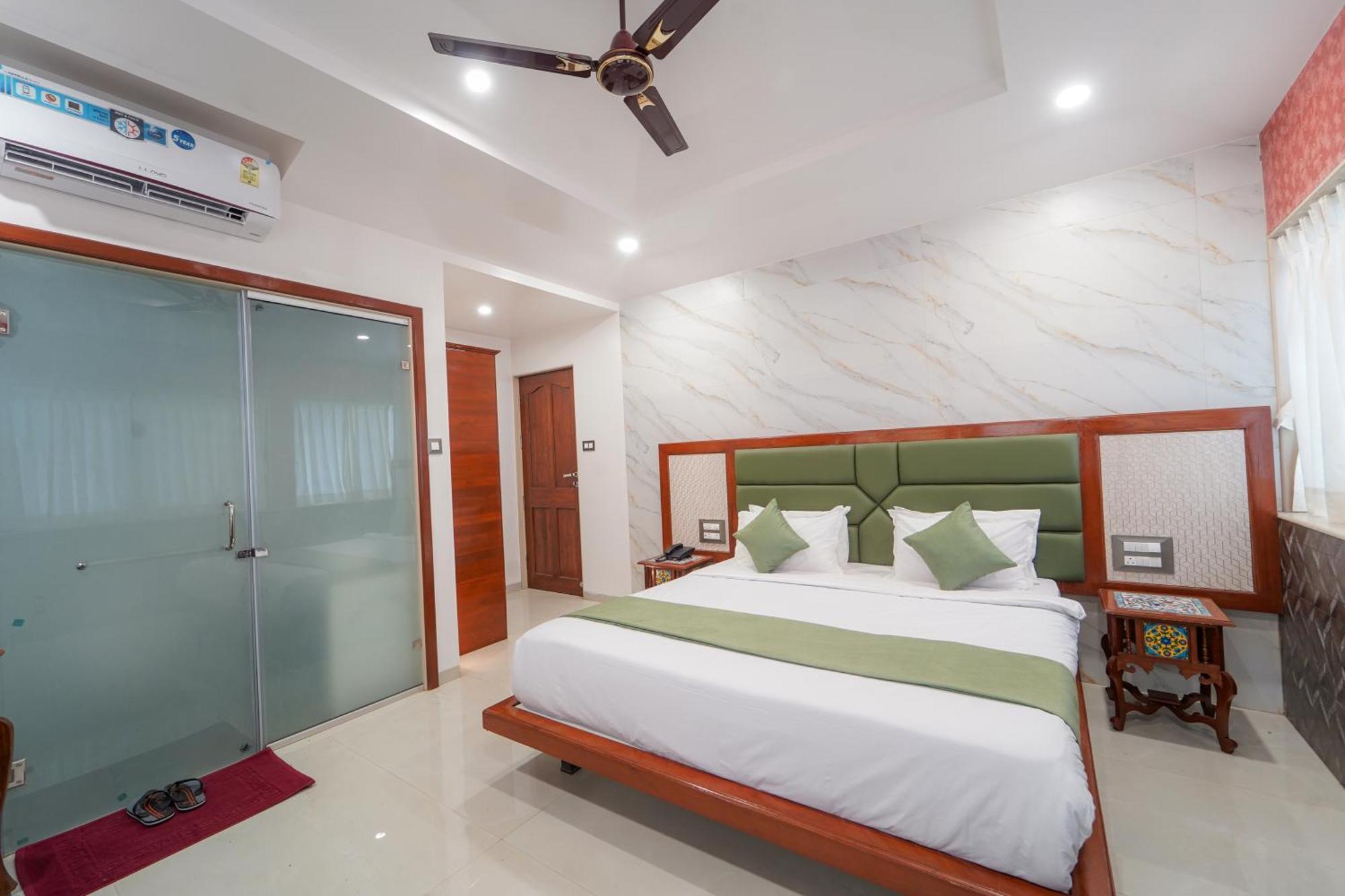 Hotel Bright Star Mahābaleshwar Екстериор снимка