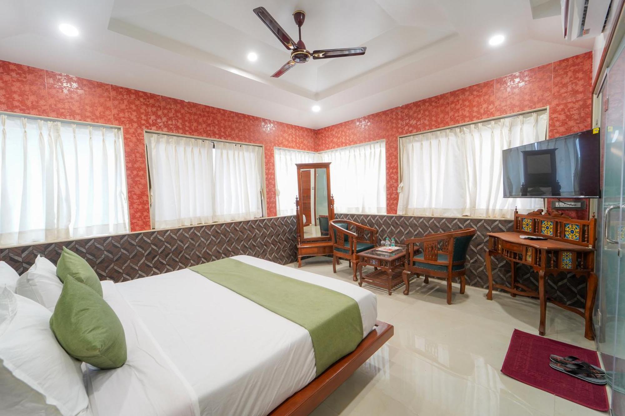 Hotel Bright Star Mahābaleshwar Екстериор снимка