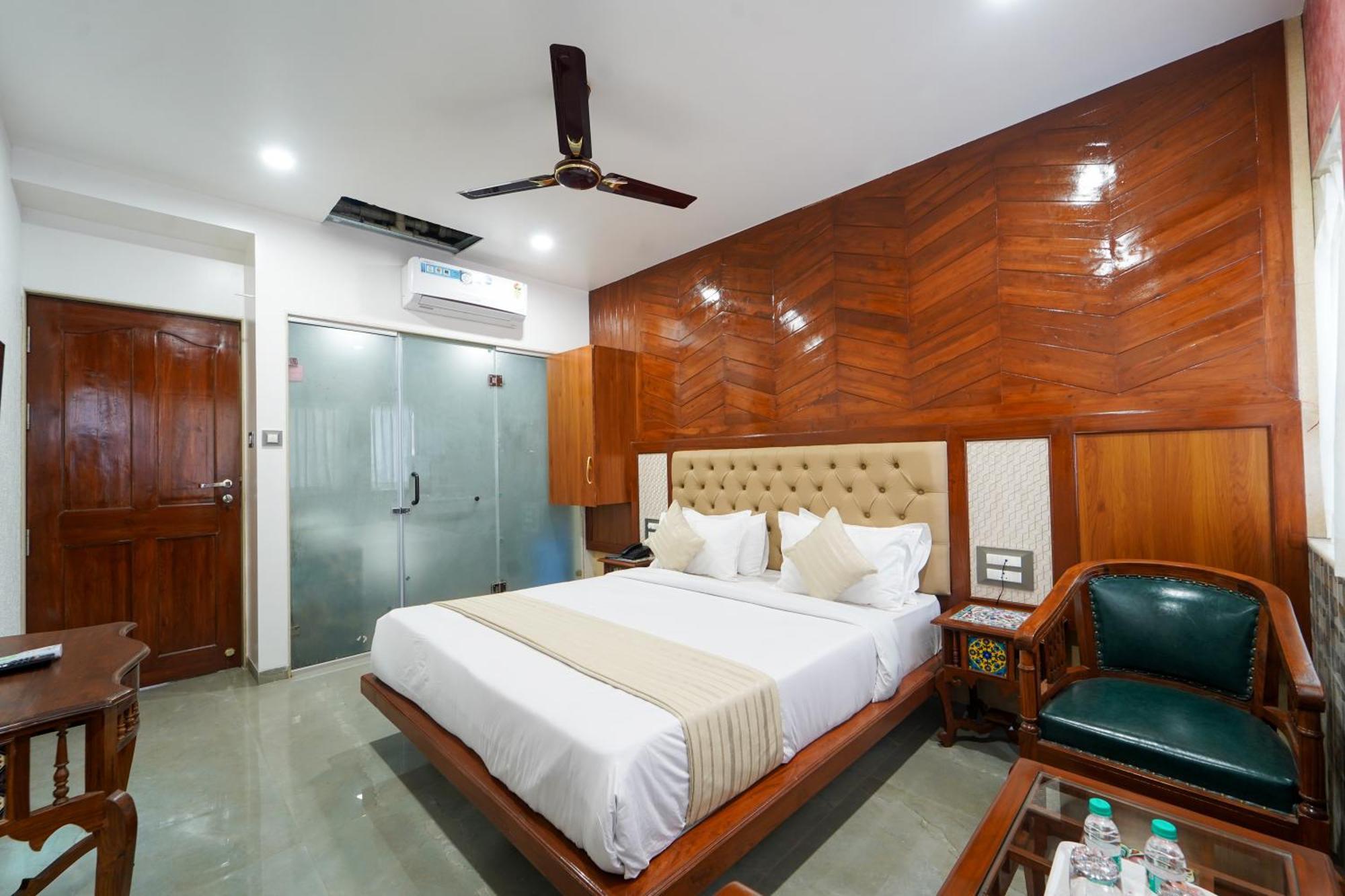 Hotel Bright Star Mahābaleshwar Екстериор снимка