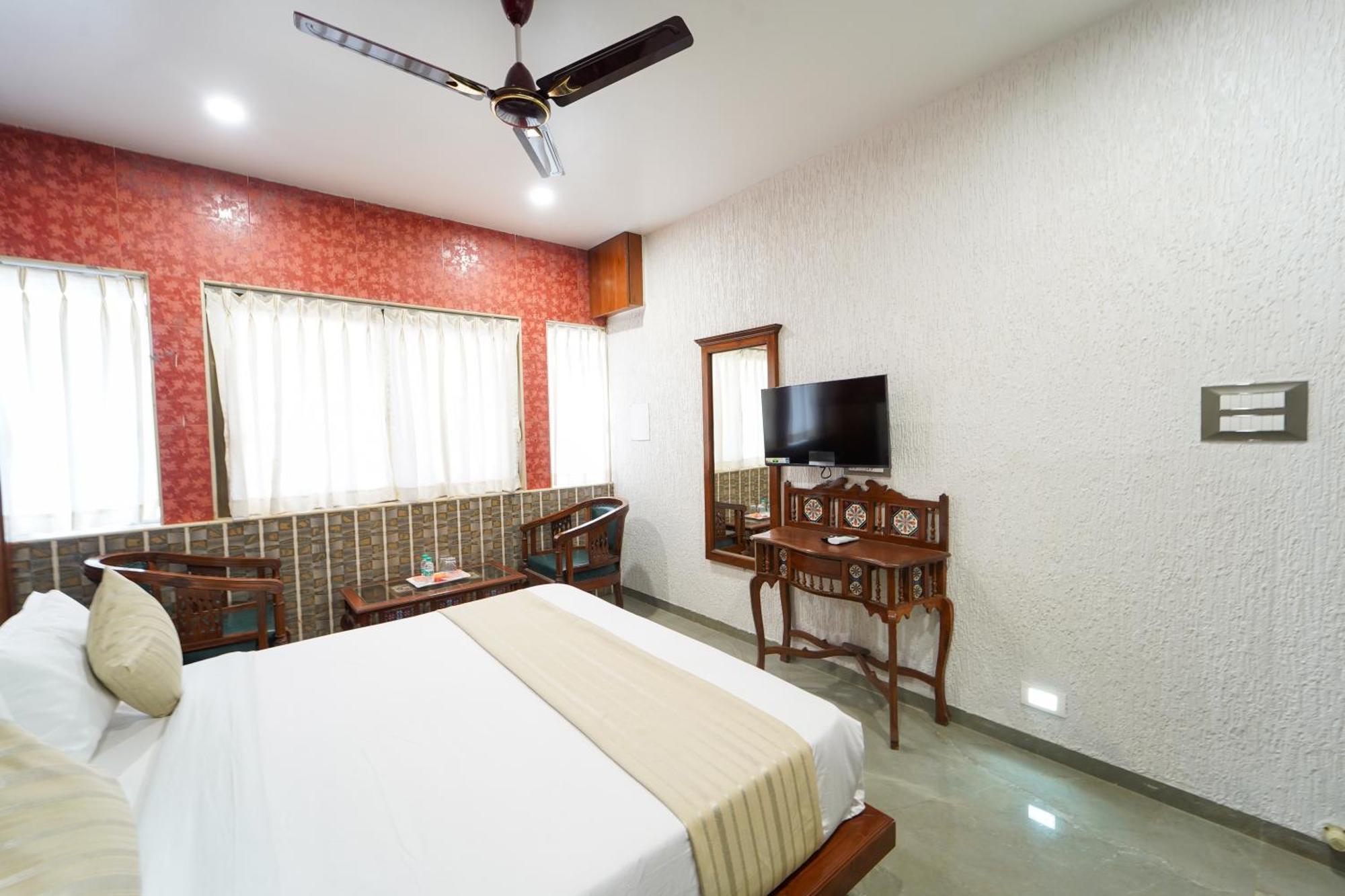 Hotel Bright Star Mahābaleshwar Екстериор снимка