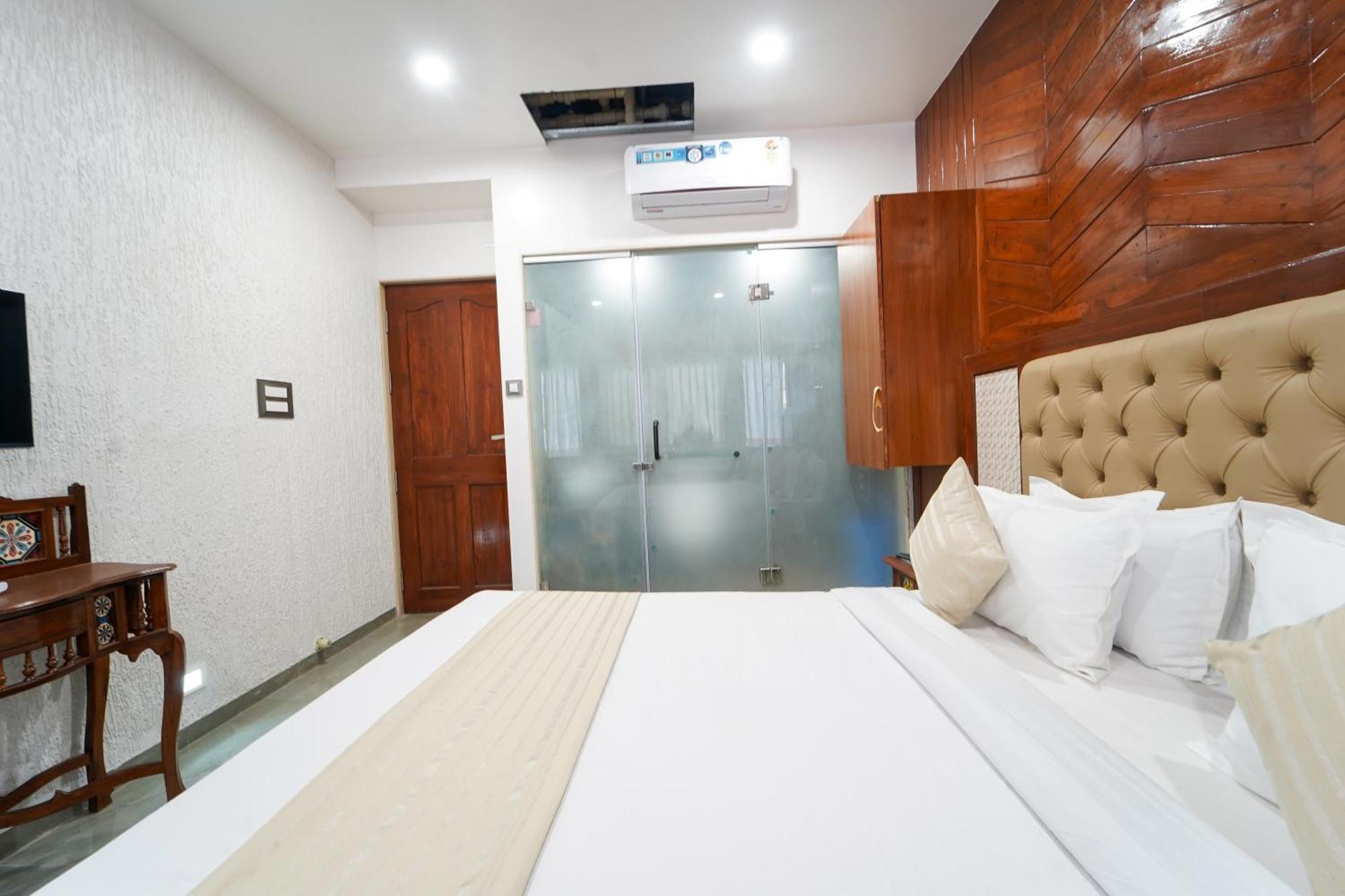 Hotel Bright Star Mahābaleshwar Екстериор снимка