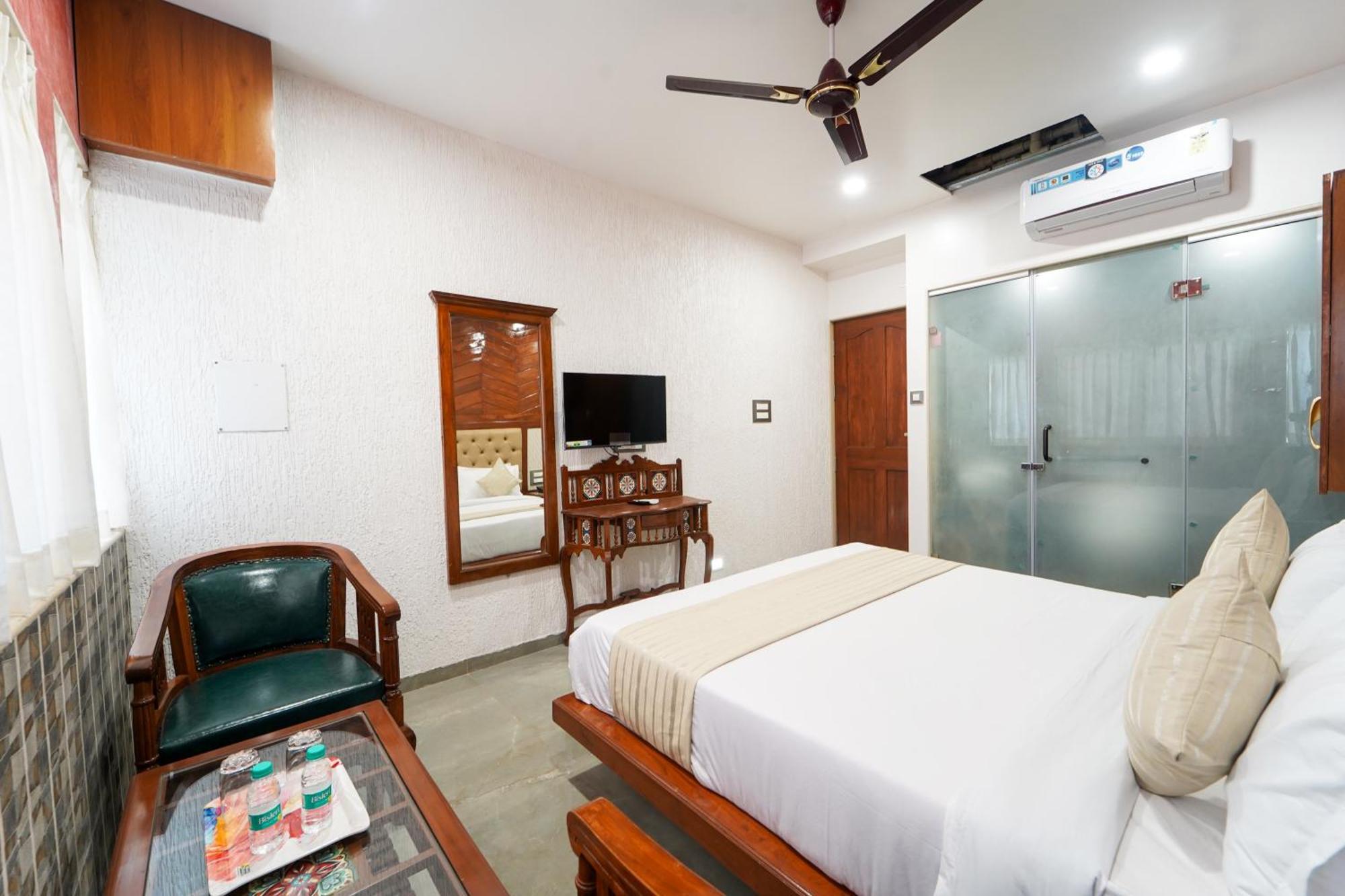 Hotel Bright Star Mahābaleshwar Екстериор снимка